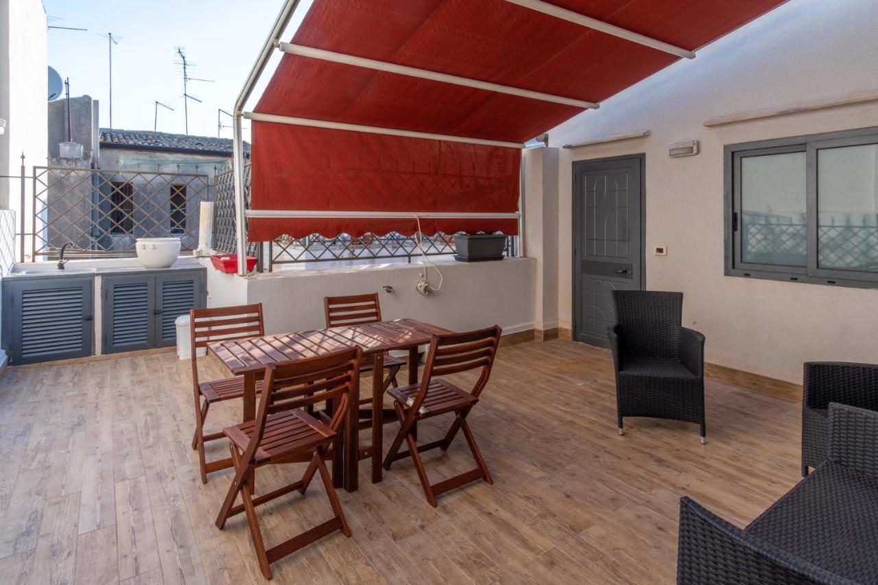 Mansarda Diaz Con Terrazza A 10 Min Da Ortigia Lägenhet Syrakusa Exteriör bild